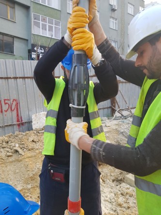 Tube-a-manchette grouting